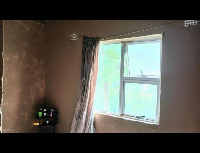 3 BEDROOM HOUSE FOR SALE IN KWAMASHU